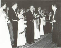 Camus reçoit le Nobel 